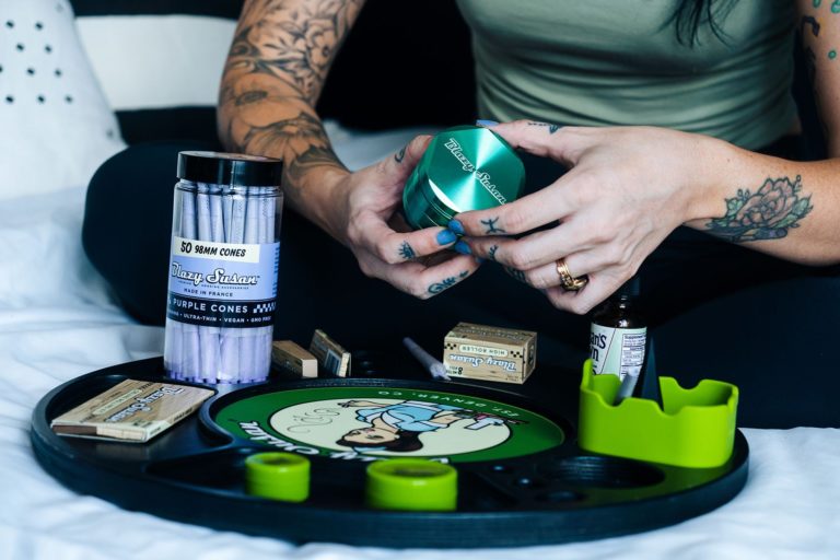 Glass Pipes, Dab Tools & Torches: Choosing Premium Smoking Accessories For Every Stoner Needs! Glass Pipes